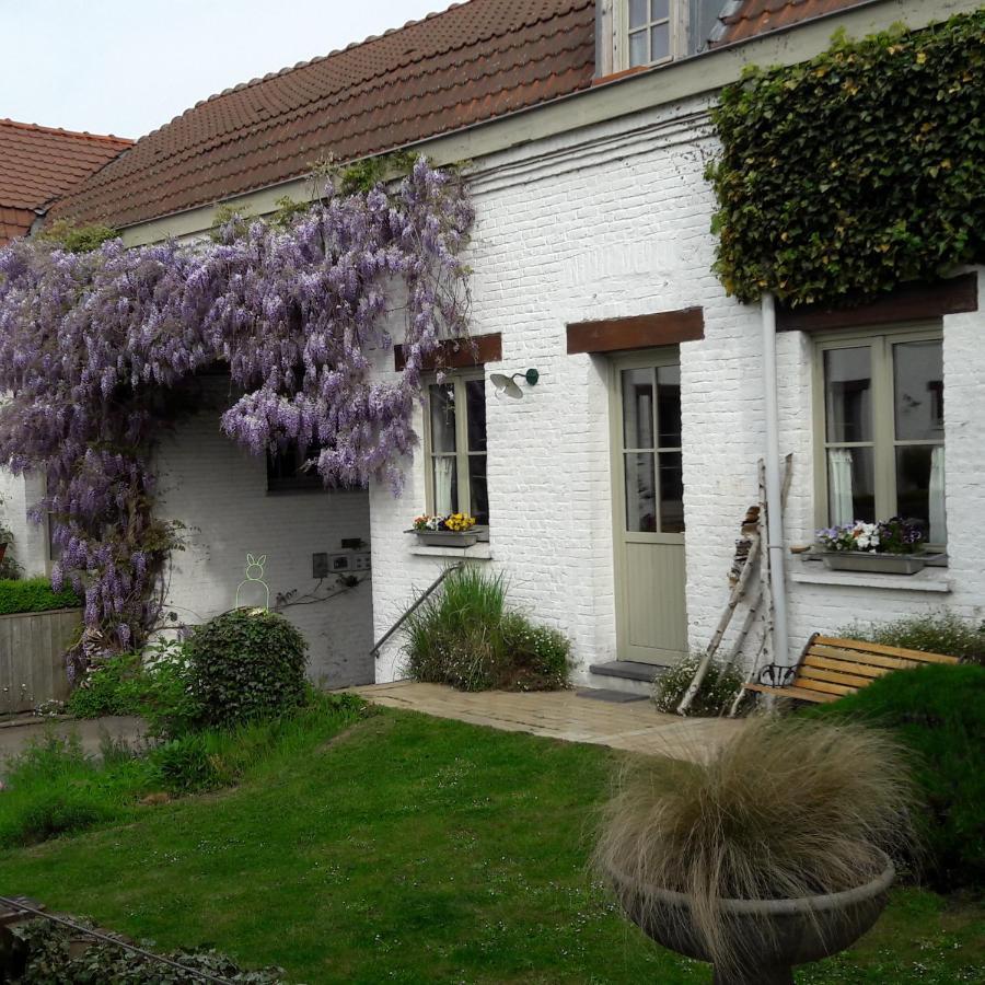 Santes L'Atterrissage Bed & Breakfast エクステリア 写真